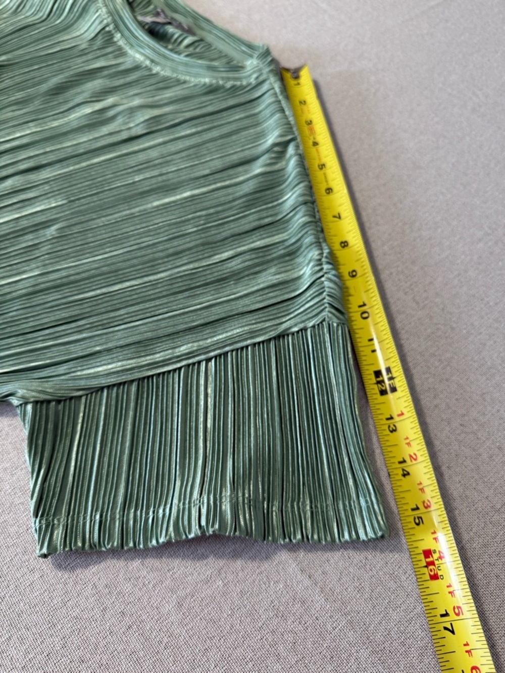 Marc New York Pleated Short-Sleeve Top in Moss Green SZXL - Picture 10 of 16